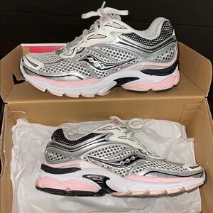 Used Women’s Saucony Progrid Omni 9. Size 7